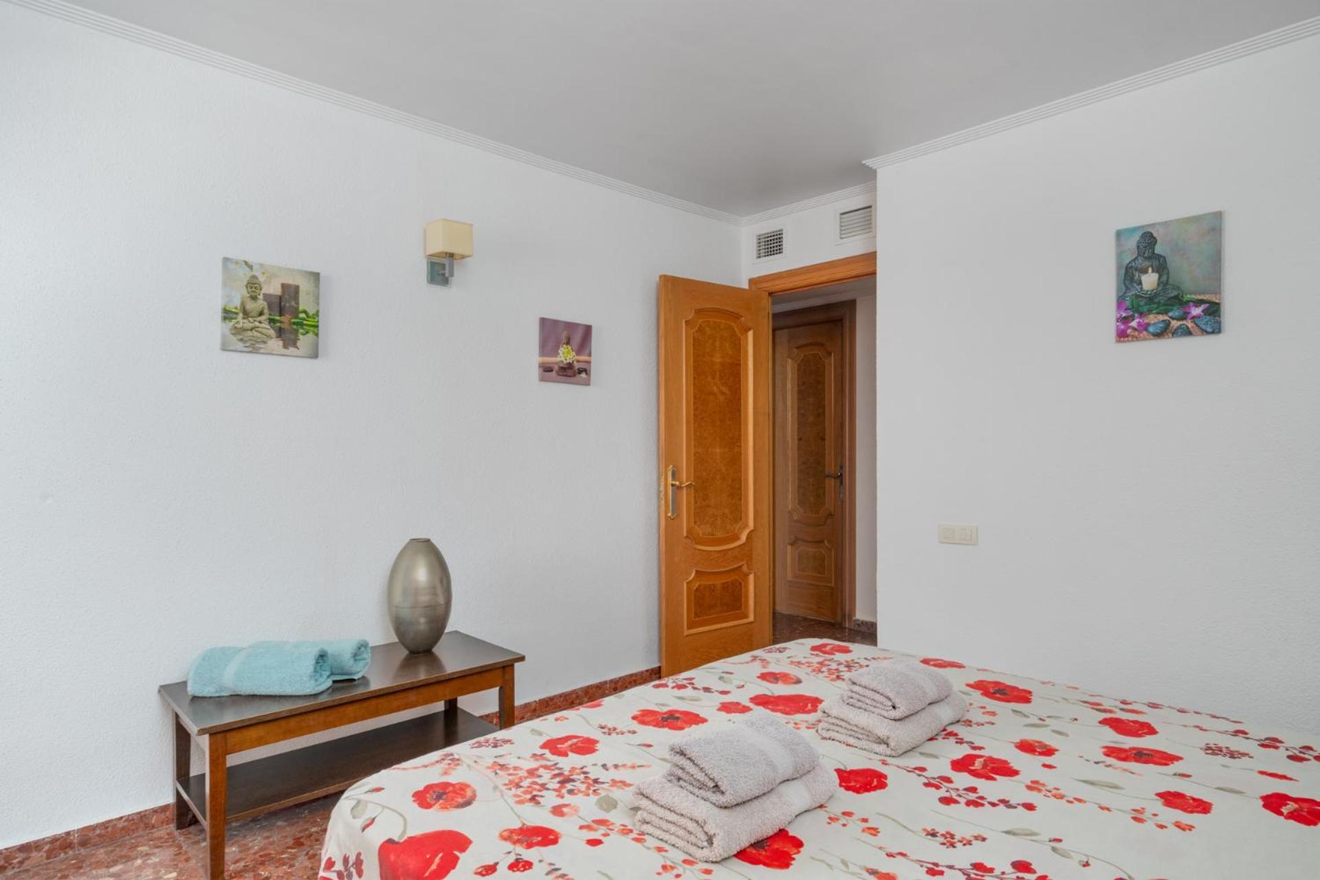 Beachfront, Two Bed- & Bathrooms, Private Parking Fuengirola Esterno foto