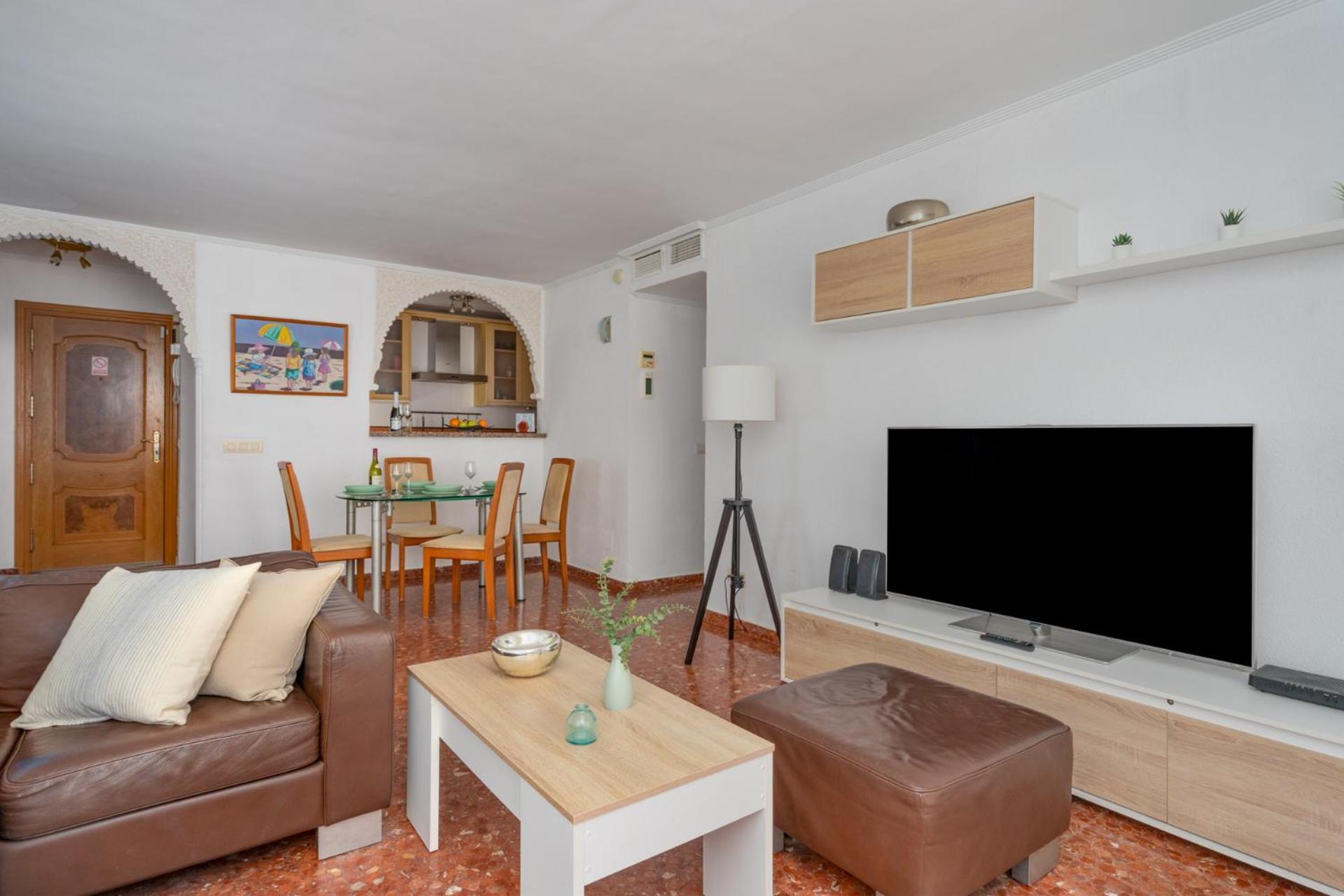 Beachfront, Two Bed- & Bathrooms, Private Parking Fuengirola Esterno foto