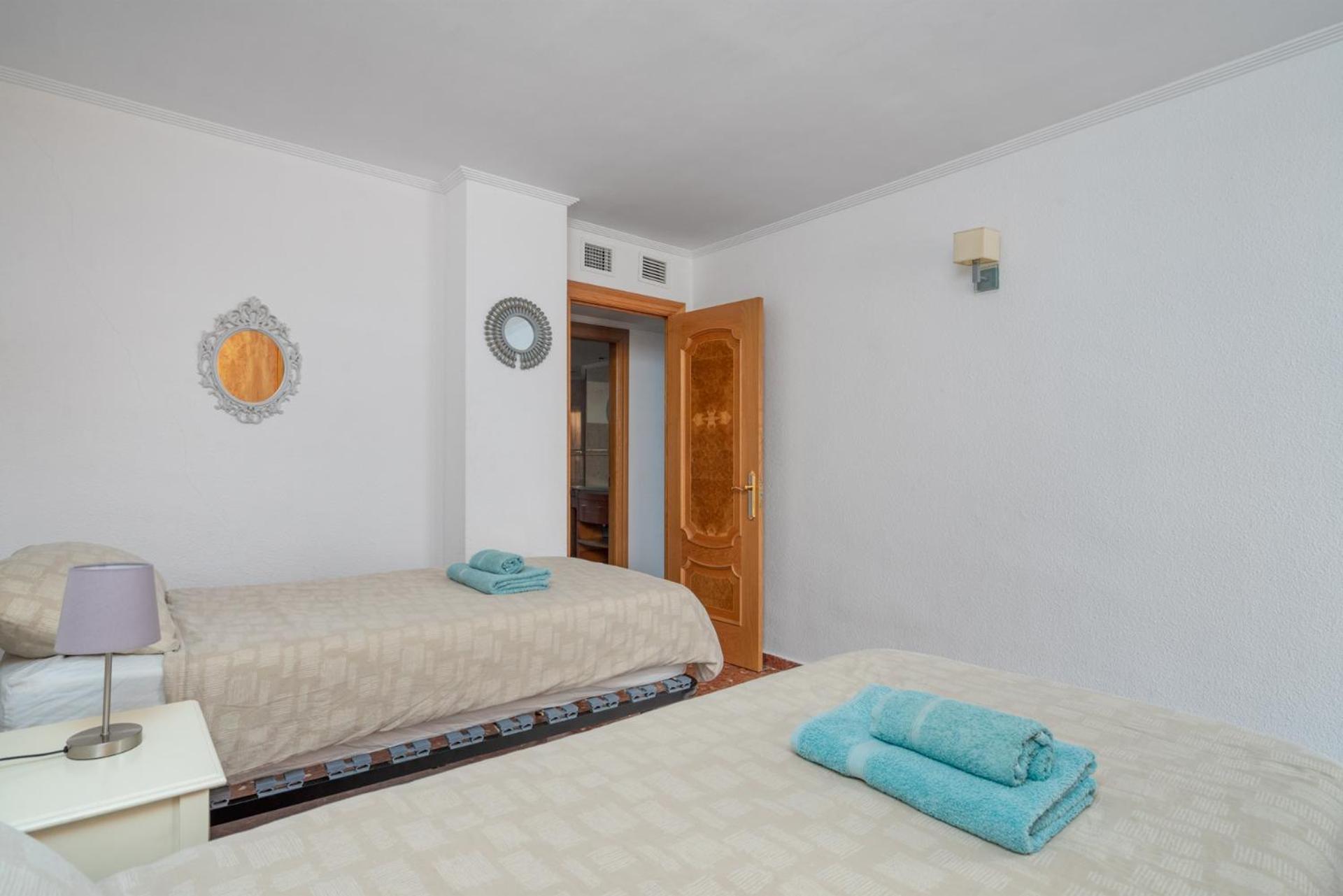 Beachfront, Two Bed- & Bathrooms, Private Parking Fuengirola Esterno foto