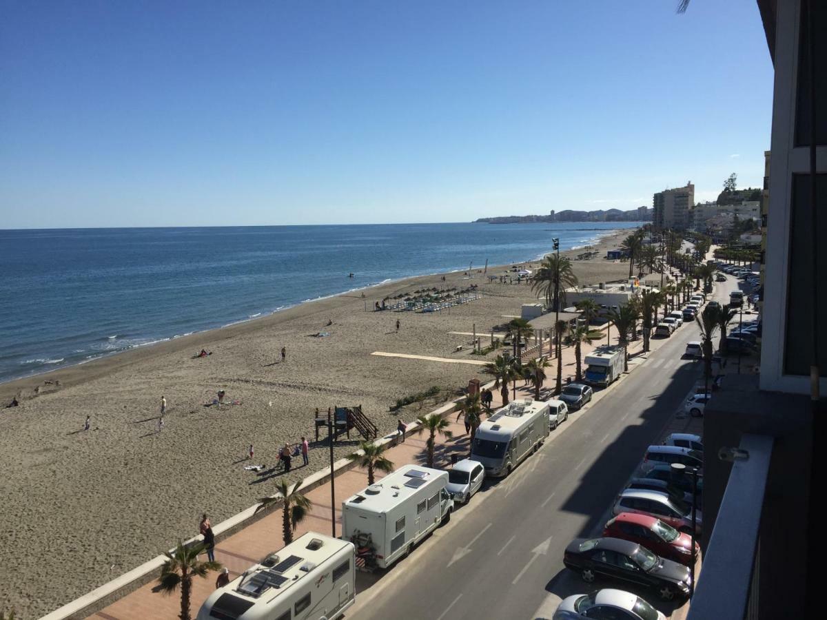 Beachfront, Two Bed- & Bathrooms, Private Parking Fuengirola Esterno foto